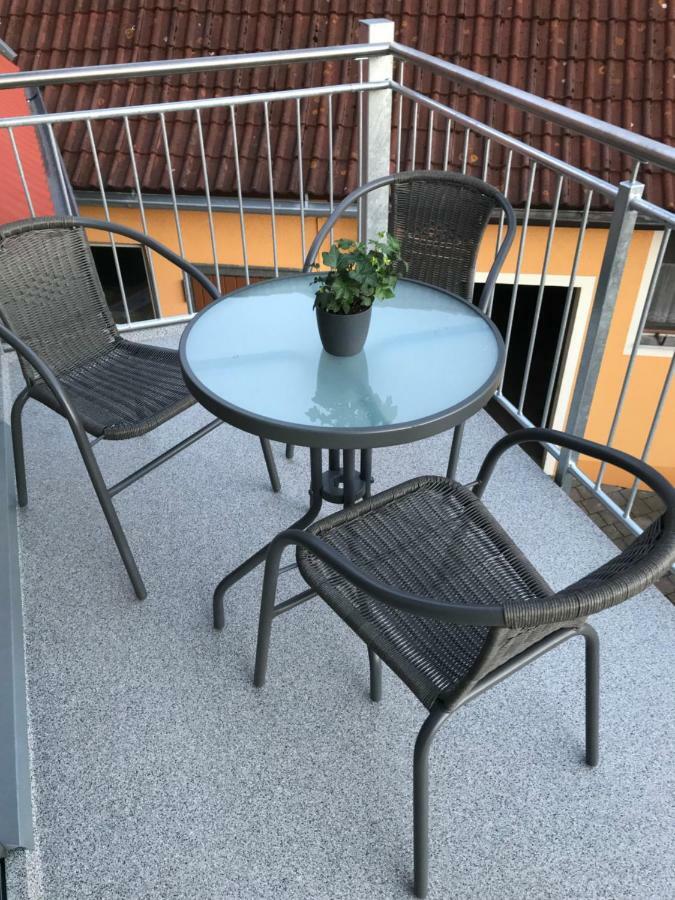Zeller Apartment *
